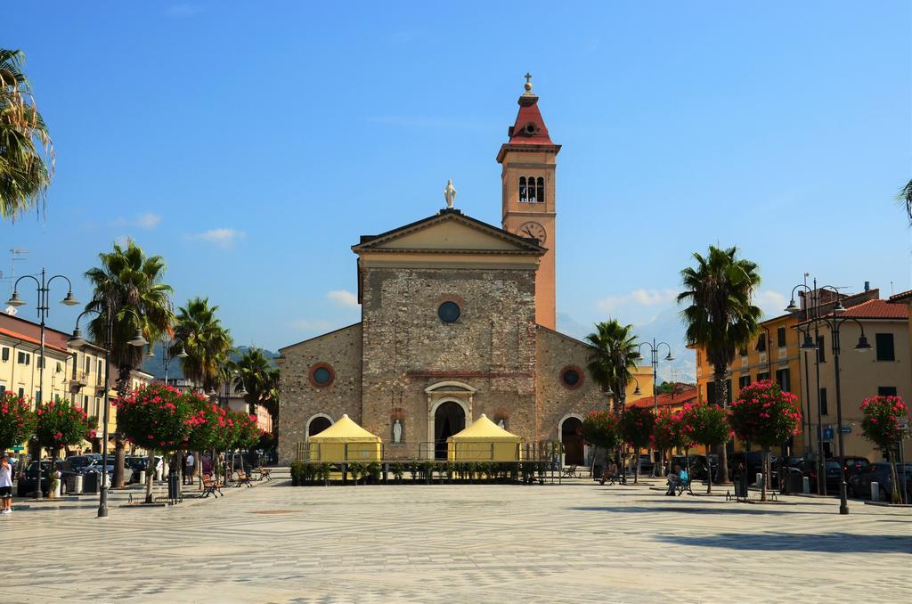 Casa Lia Marina Di Carrara Exterior foto